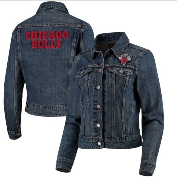 LEVI'S NBA Chicago Bulls Denim Jean Trucker Jacket